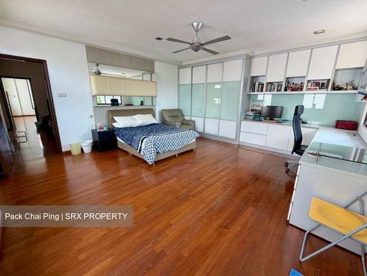Phillips Avenue (D19), Semi-Detached #572384051